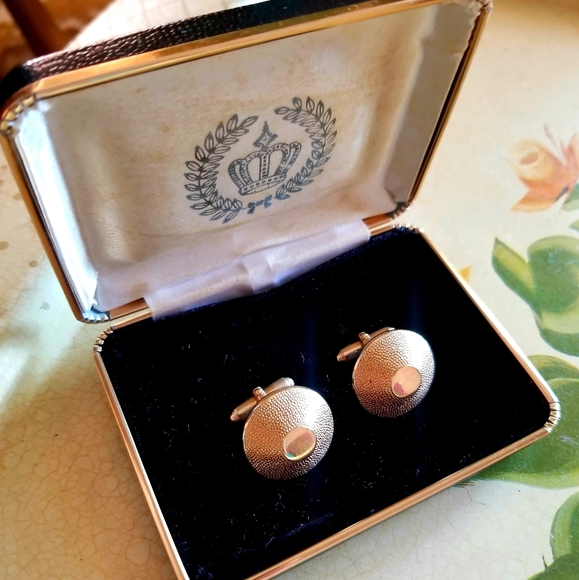 Vintage Other - VTG Pat Pend Gold Classic Cufflinks